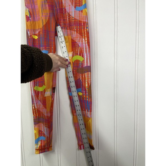 WITH Peloton X Monica Ahanonu High Waist Ankle Leggings in Red Multi Size Small - Picture 8 of 12